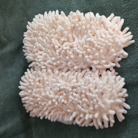 ⚡️LAST CHANCE SALE⚡️ Cat Microfiber Slippers NWT  size: 7.5 - Picture 4 of 4